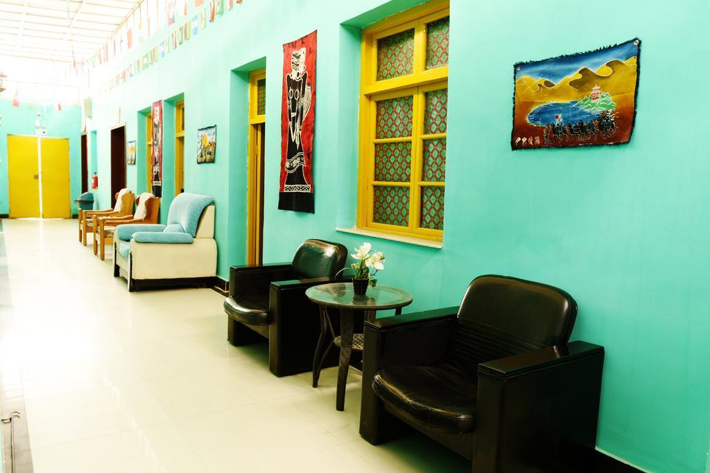 Happy Station Hostel Dunhuang Eksteriør billede